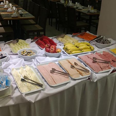 Hotel Atlantico Travel Copacabana Rio de Janeiro Exteriör bild Breakfast buffet at a hotel