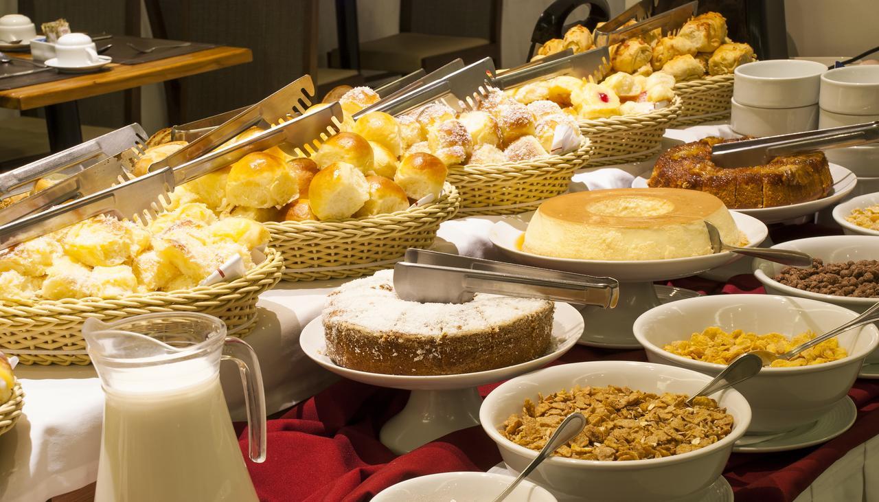 Hotel Atlantico Travel Copacabana Rio de Janeiro Exteriör bild Breakfast buffet